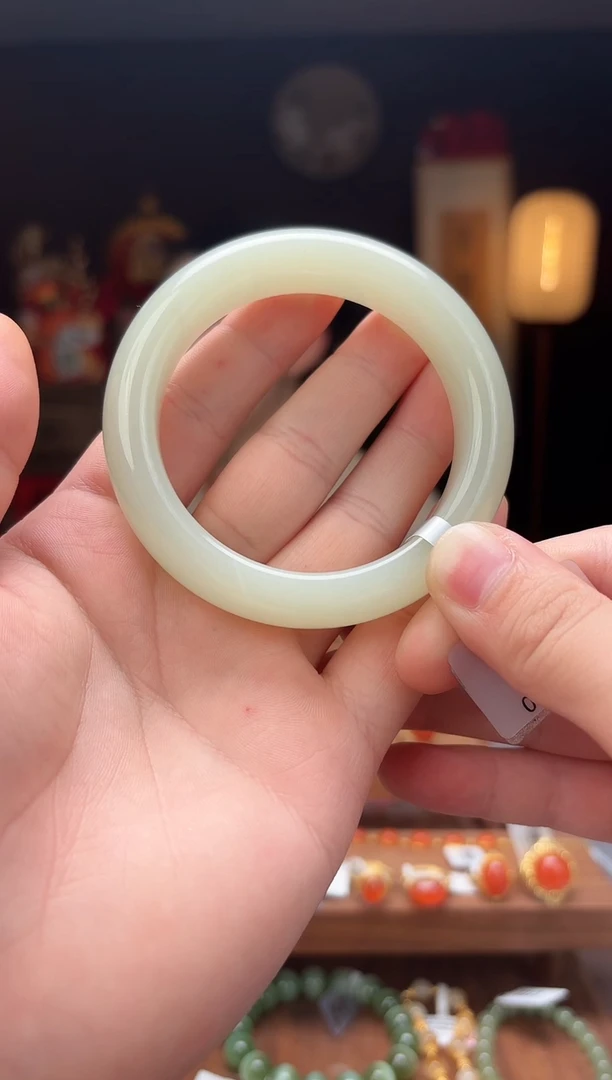 【闪购商品】和田玉uu22手镯57mm未镶嵌-