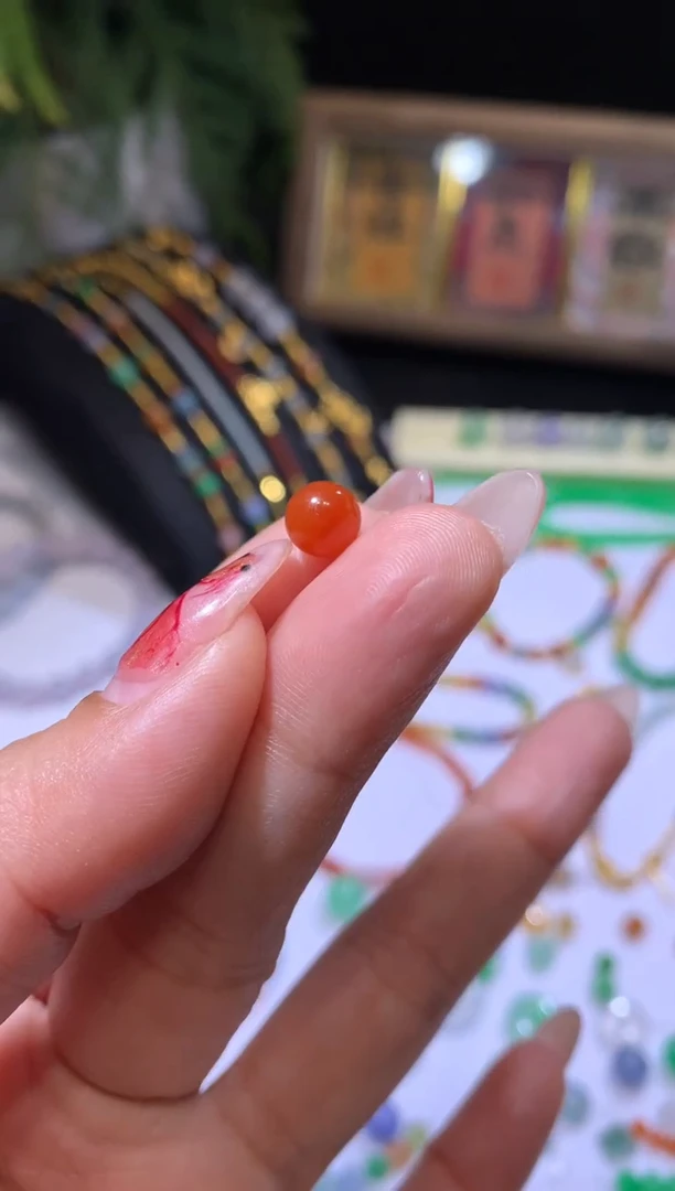 【闪购商品】定制翡翠未镶嵌6.9*珠子2200+220