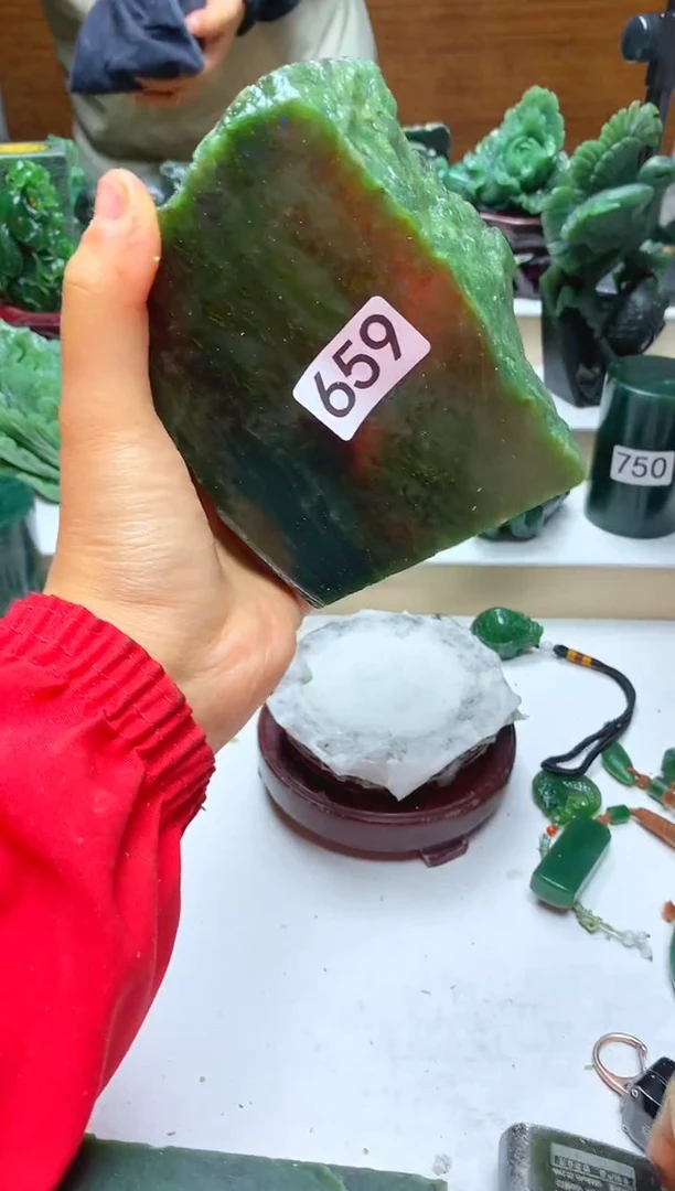 未镶嵌和田玉摆件1