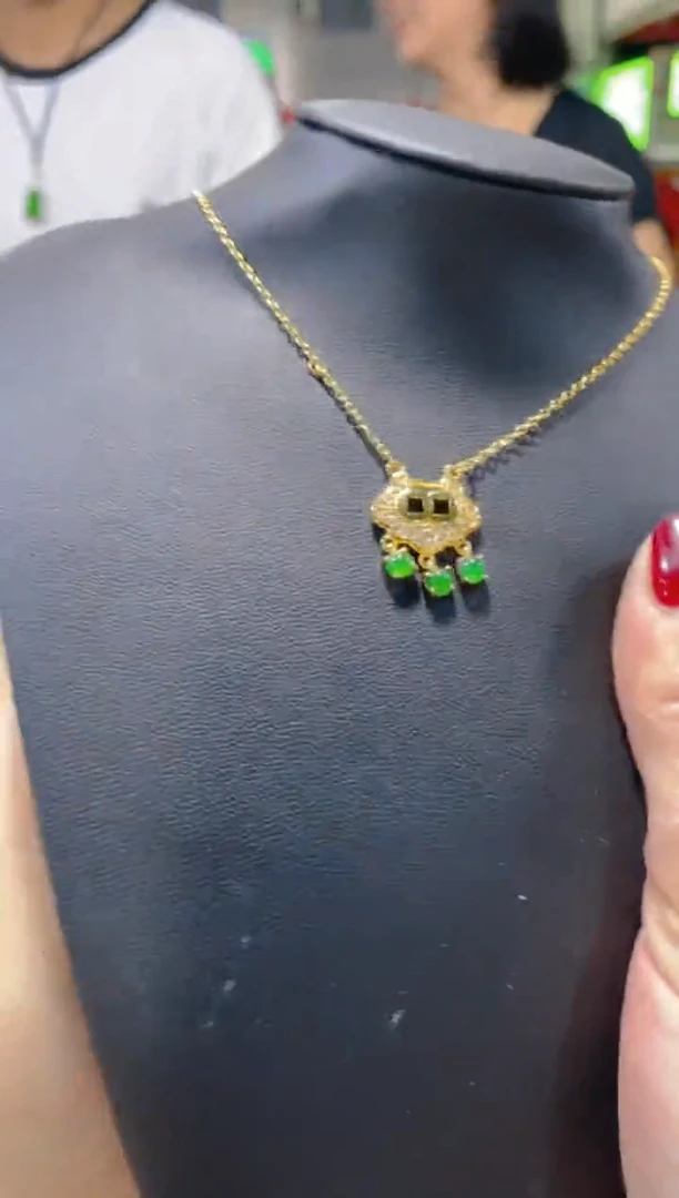 翡翠未镶嵌颈饰天然A货翡翠（多样性发货拍一件发件）