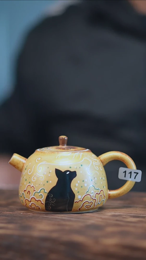 【闪购商品】117景德镇手绘玄猫手把壶