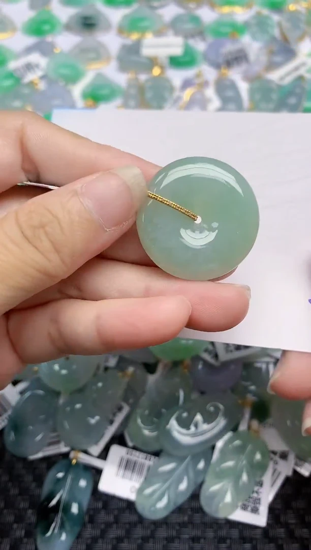 翡翠18K金镶嵌颈饰天然翡翠A货