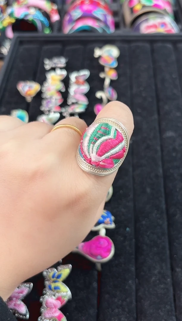 艺枝独绣手工饰品830