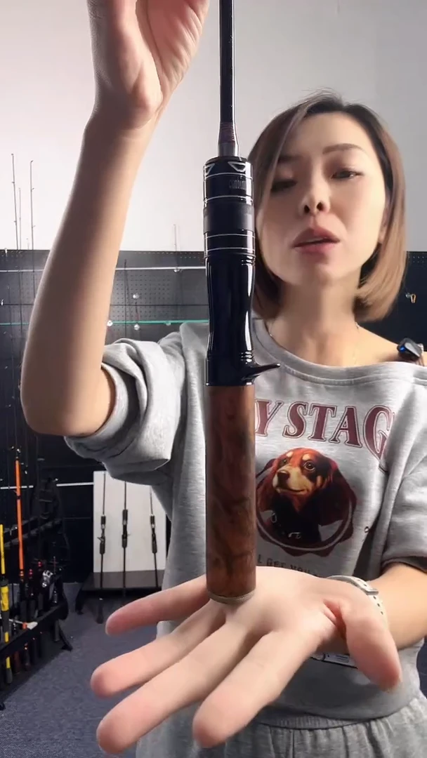 1.8m以下碳素（瑕疵杆没有售后 介意勿拍）星空马口1.68米直柄