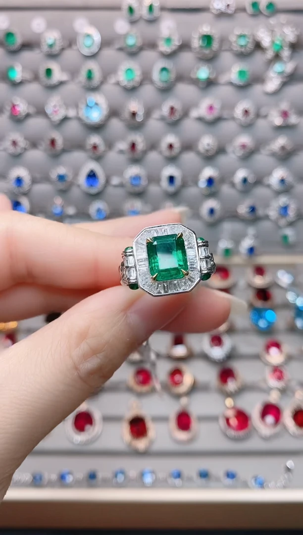 【闪购商品】祖母绿18K金戒指18K金镶嵌1