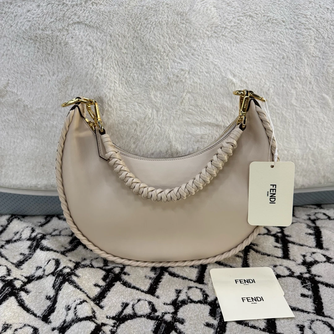 95新 FENDI/芬迪 单肩包