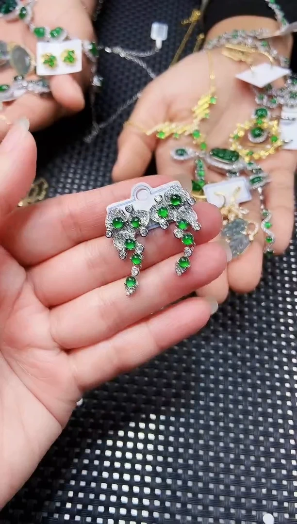 【闪购商品】翡翠耳饰未镶嵌111111111