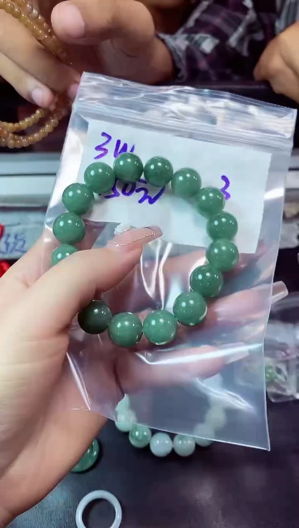 定制翡翠未镶嵌天然缅甸翡翠A货