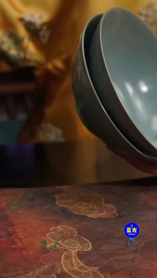 摆件微瑕清凉寺原矿釉刻花莲瓣纹碗一对