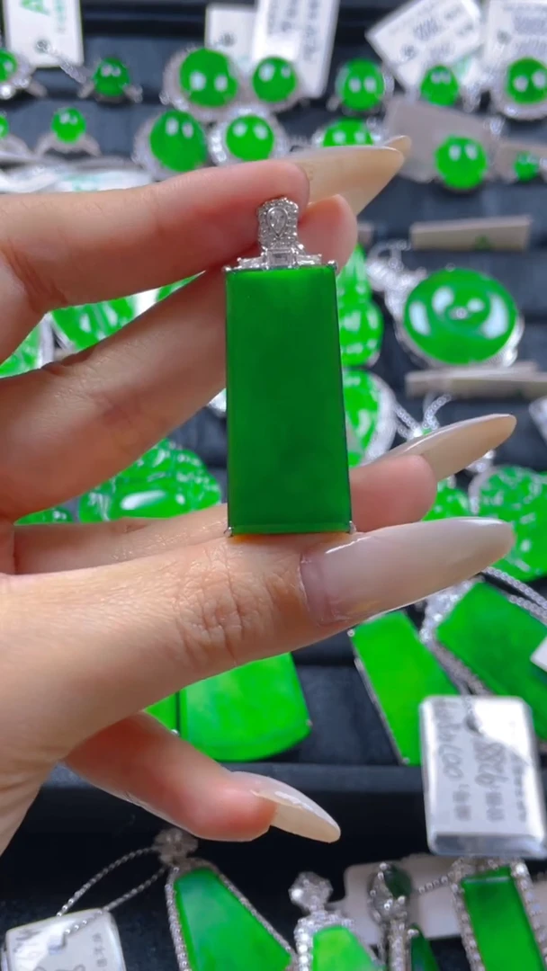 颈饰银S925镶嵌翡翠11