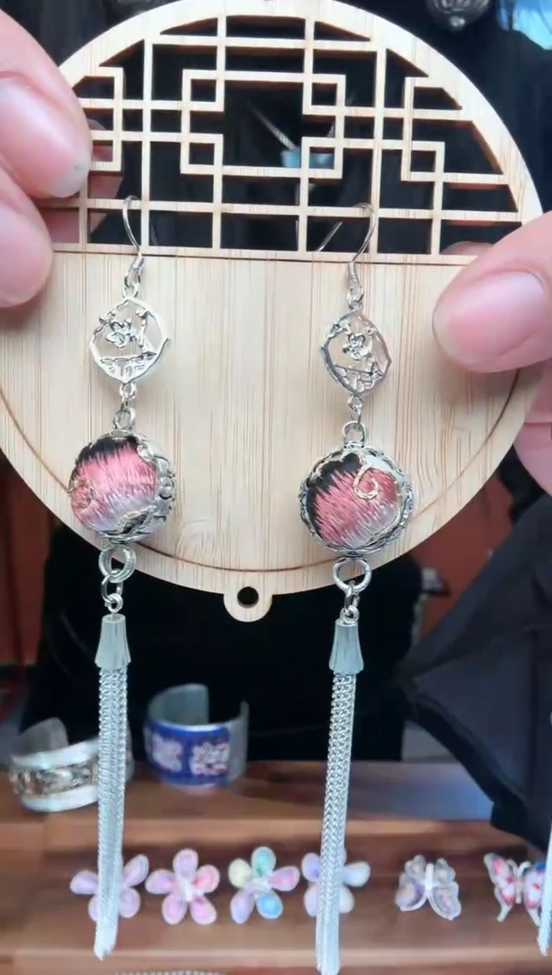 非遗苗绣刺绣苗银首饰23