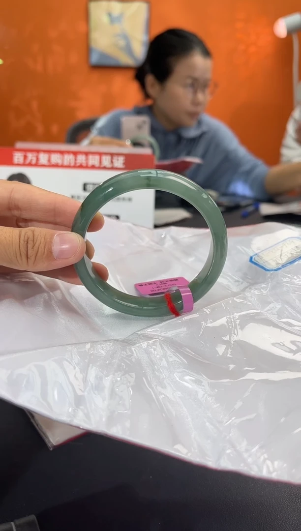 未镶嵌手镯翡翠沄**溉翡翠手镯