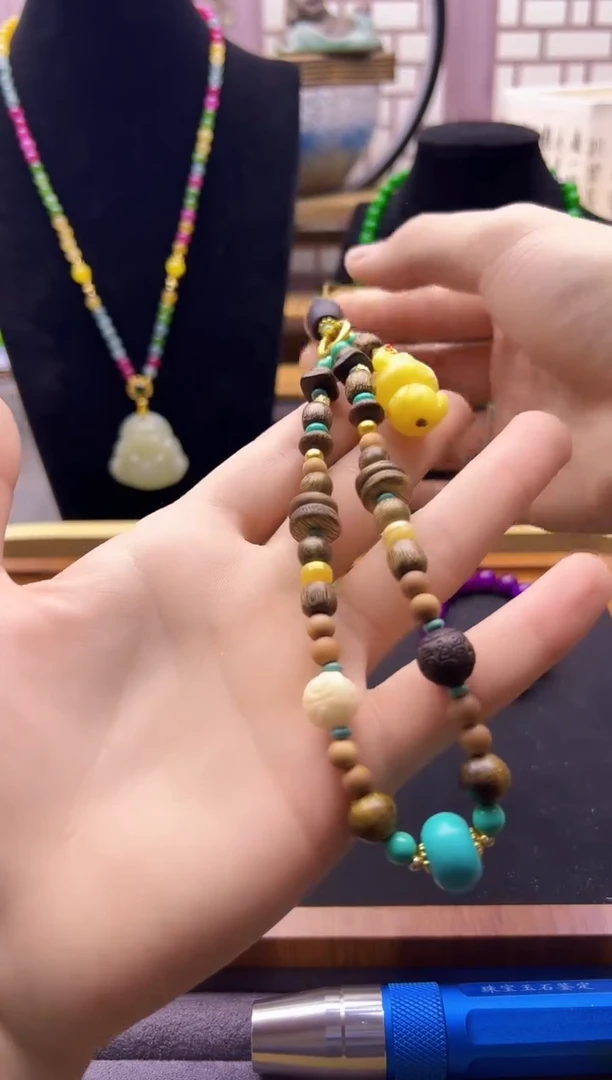 【闪购商品】蜜蜡颈饰14K金镶嵌Q44