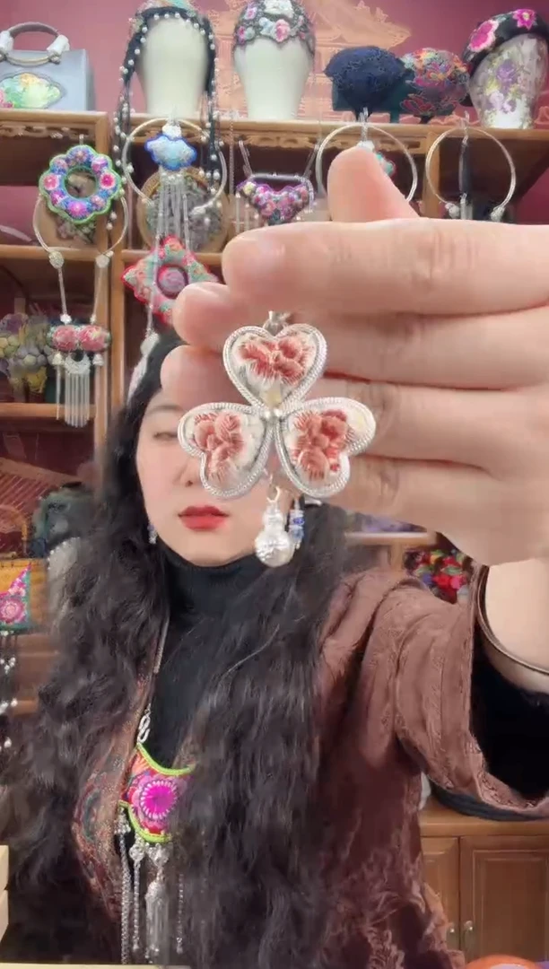 刺绣项链66甜甜家