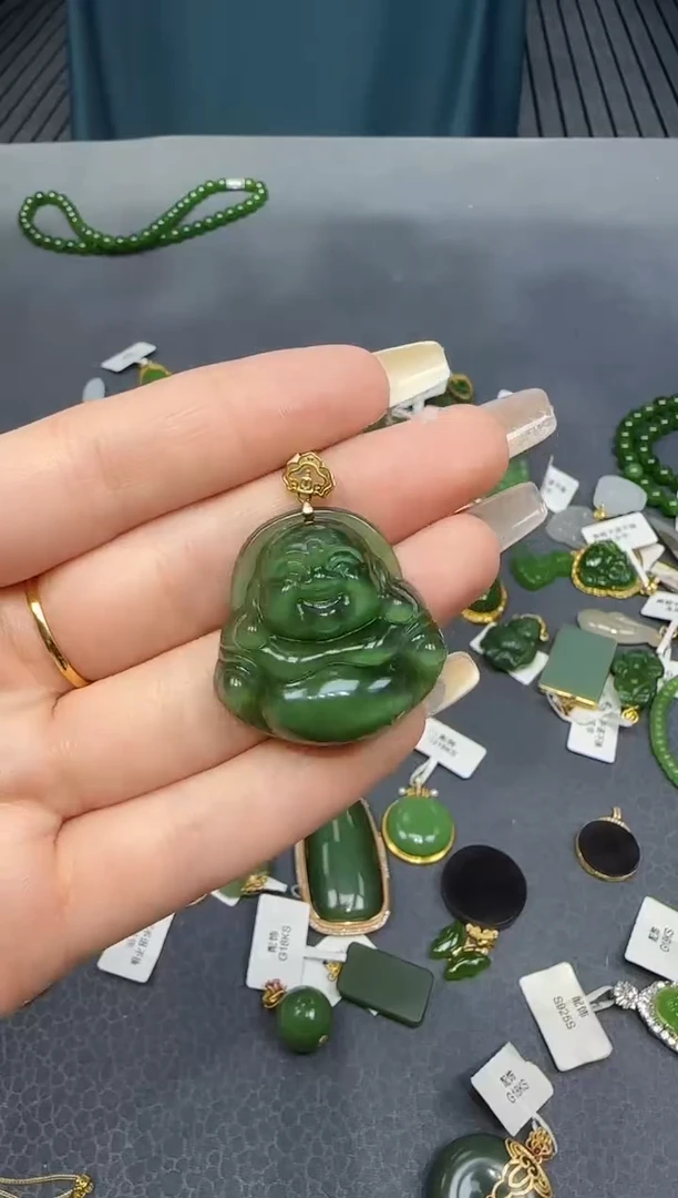 【闪购商品】和田玉挂件18K金镶嵌1