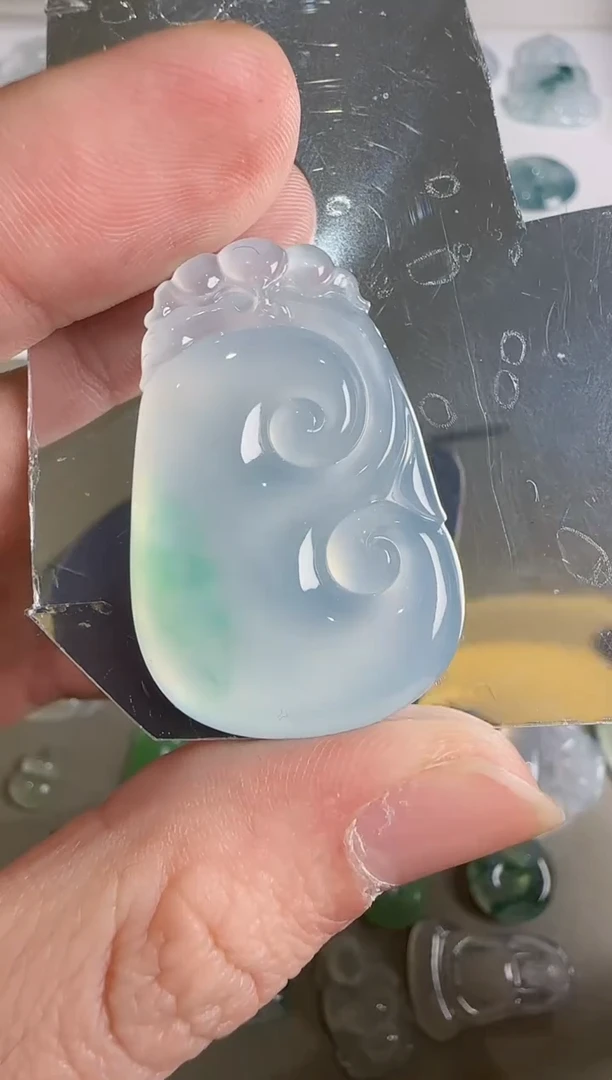 吊坠(不含链)未镶嵌翡翠.