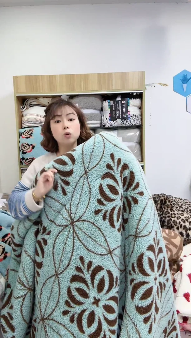 聚酯纤维2*2.3 罗三层被子