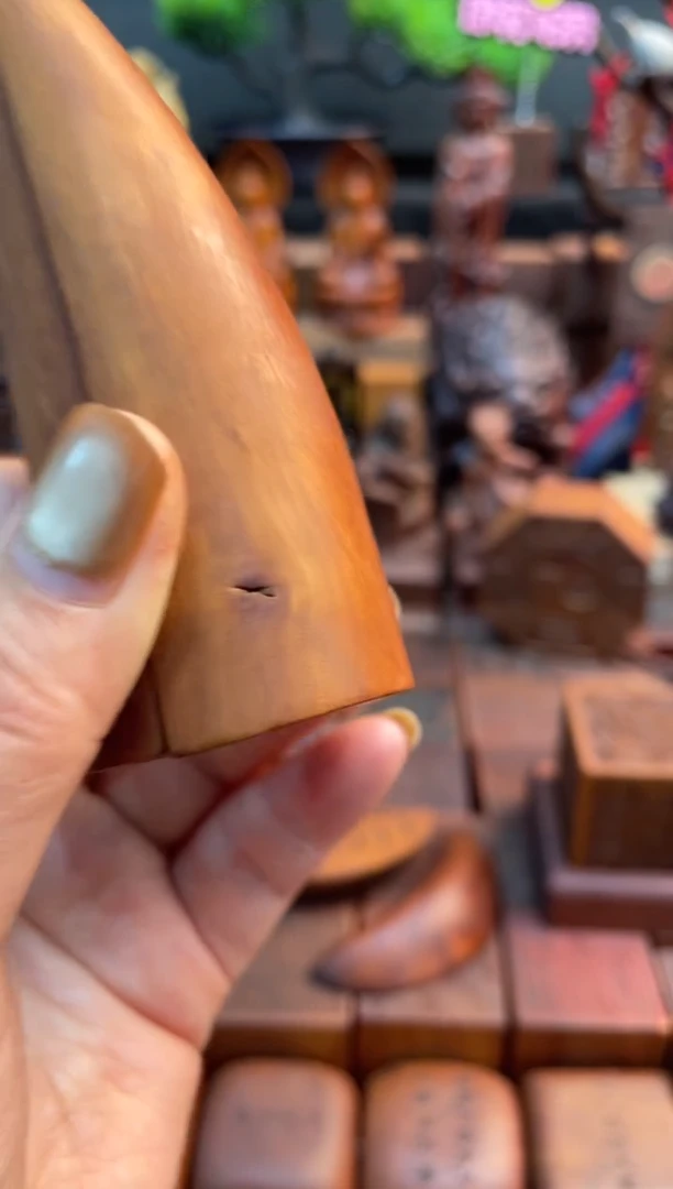 木枣木瑕疵牛角光面9公分圣杯