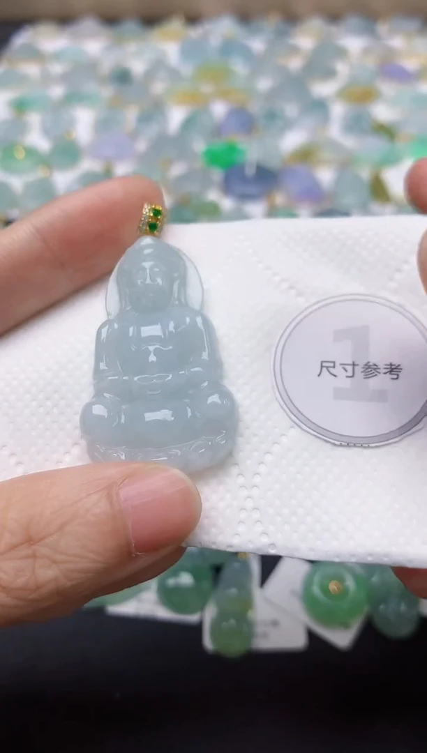 翡翠未镶嵌颈饰天然缅甸A货翡翠