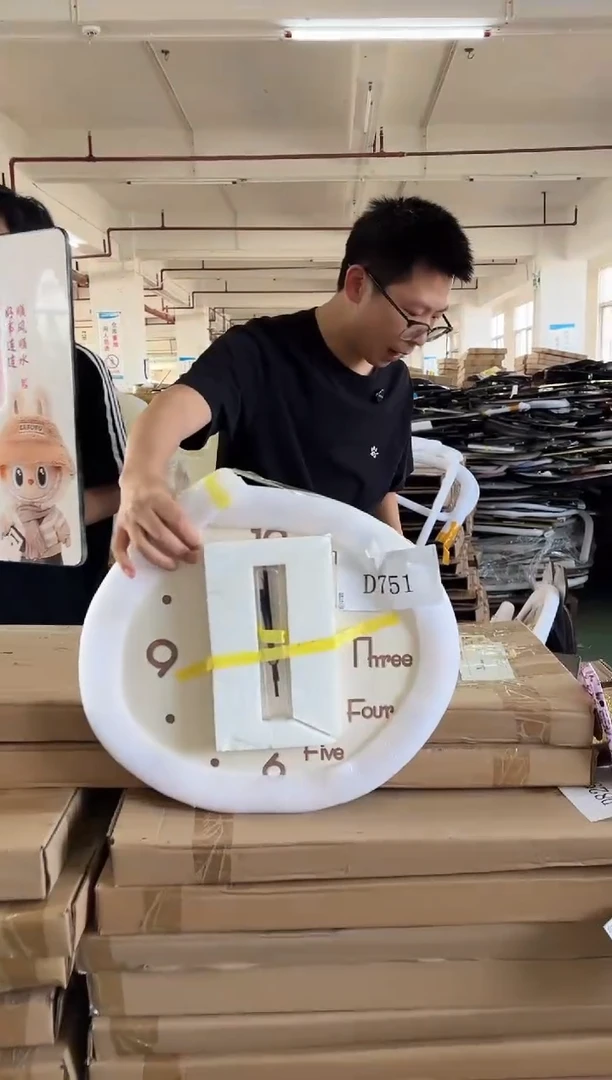 横款孤品果果微瑕闪购D751