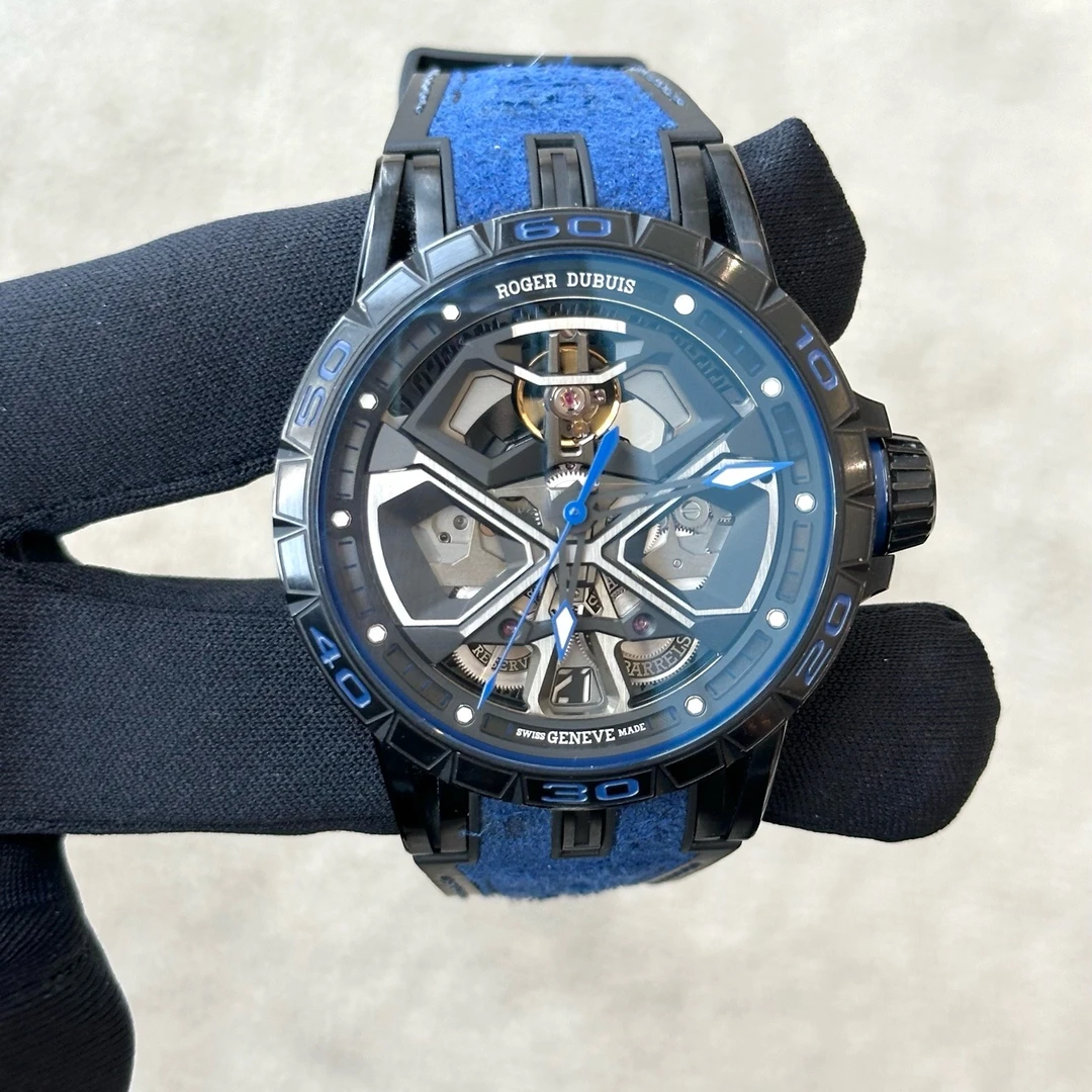 99新 ROGER DUBUIS/罗杰杜彼 江峰/0749/王者竞速/2023年全套