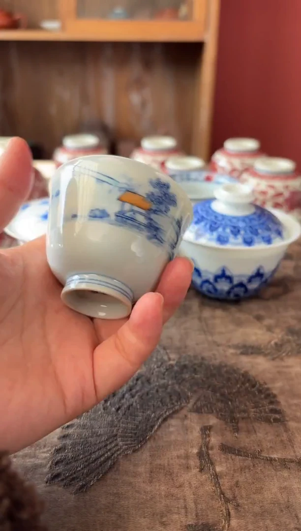 斗彩山水杯随机发货