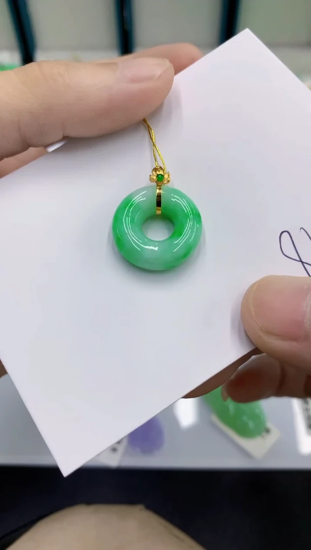 颈饰18K金镶嵌翡翠翡翠