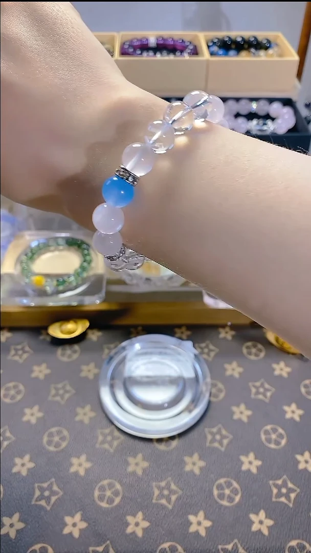 水晶手串未镶嵌水晶手串