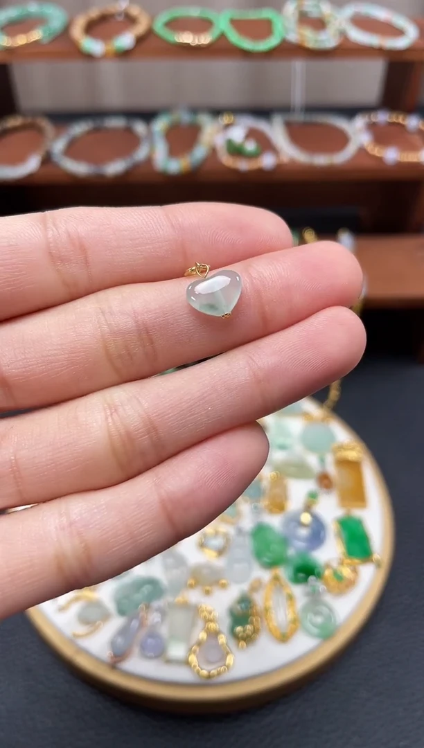 【闪购商品】翡翠吊坠(不含链)18K金镶嵌一个  JK628