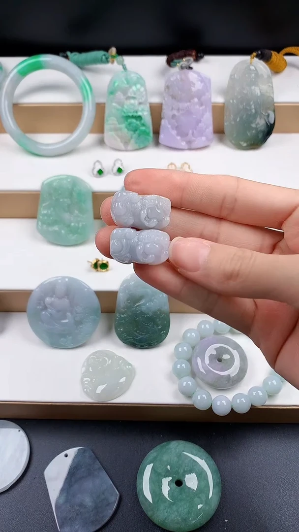 颈饰未镶嵌翡翠天然翡翠吊坠挂件