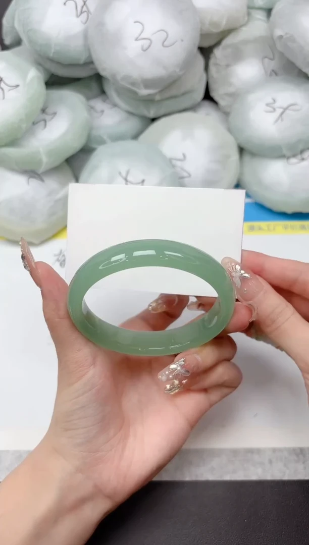 未镶嵌手镯石英质玉108-62.2