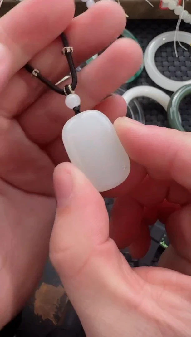 颈饰未镶嵌和田玉无事牌