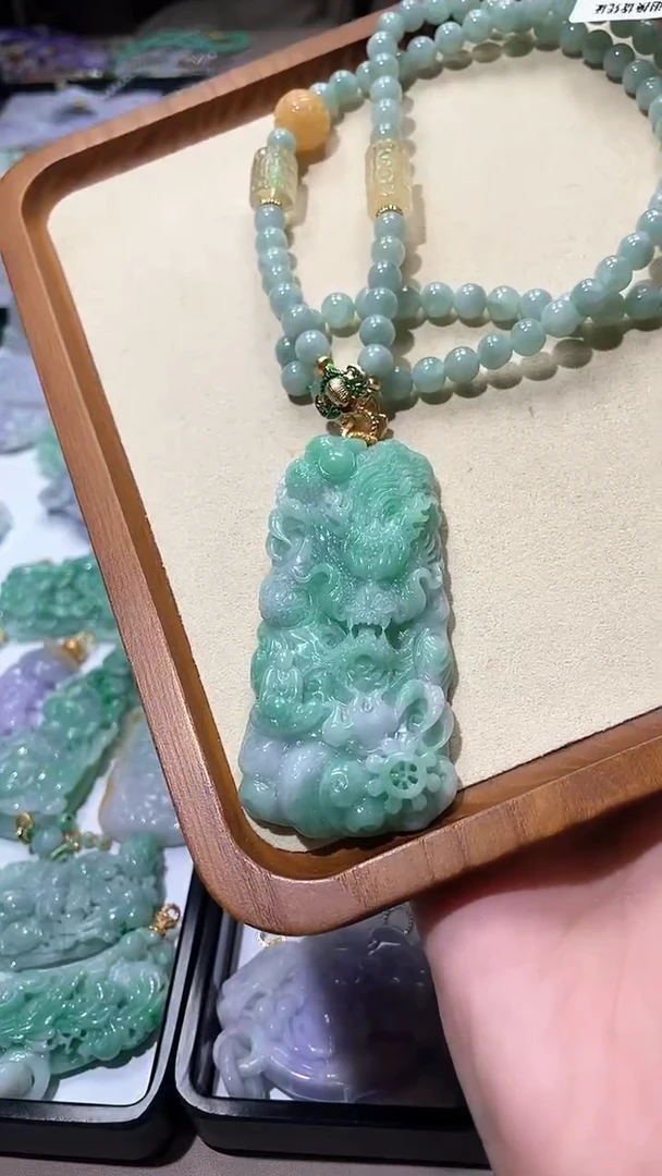 【闪购商品】翡翠颈饰未镶嵌吊坠