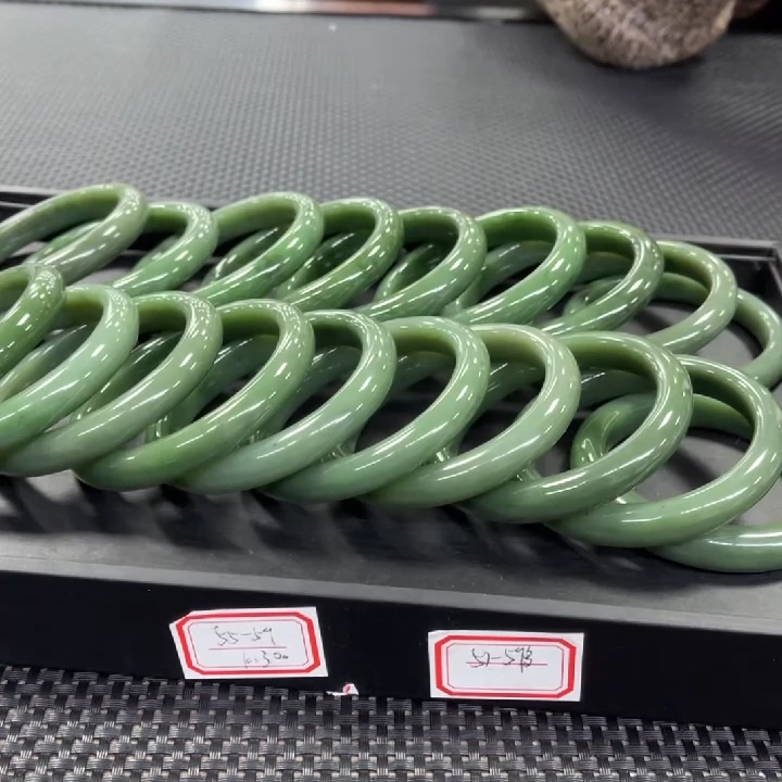 【老郑家】和田玉手镯一支(多样性发1件)微黑点