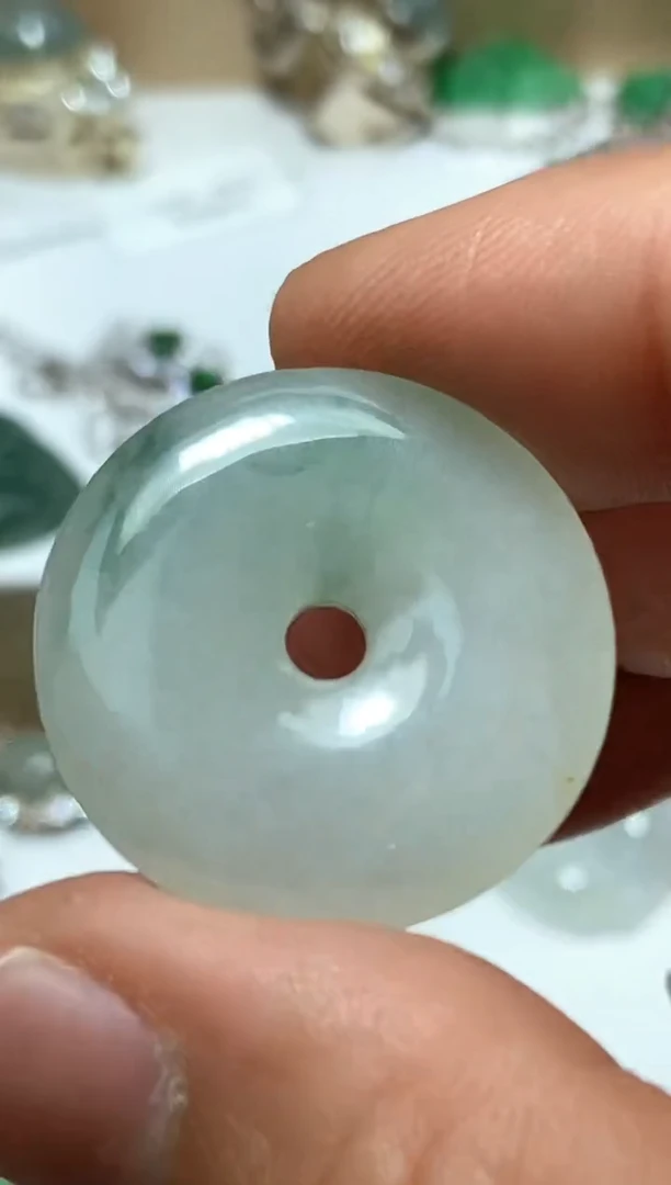 【闪购商品】翡翠颈饰未镶嵌平安扣27x4.5MM