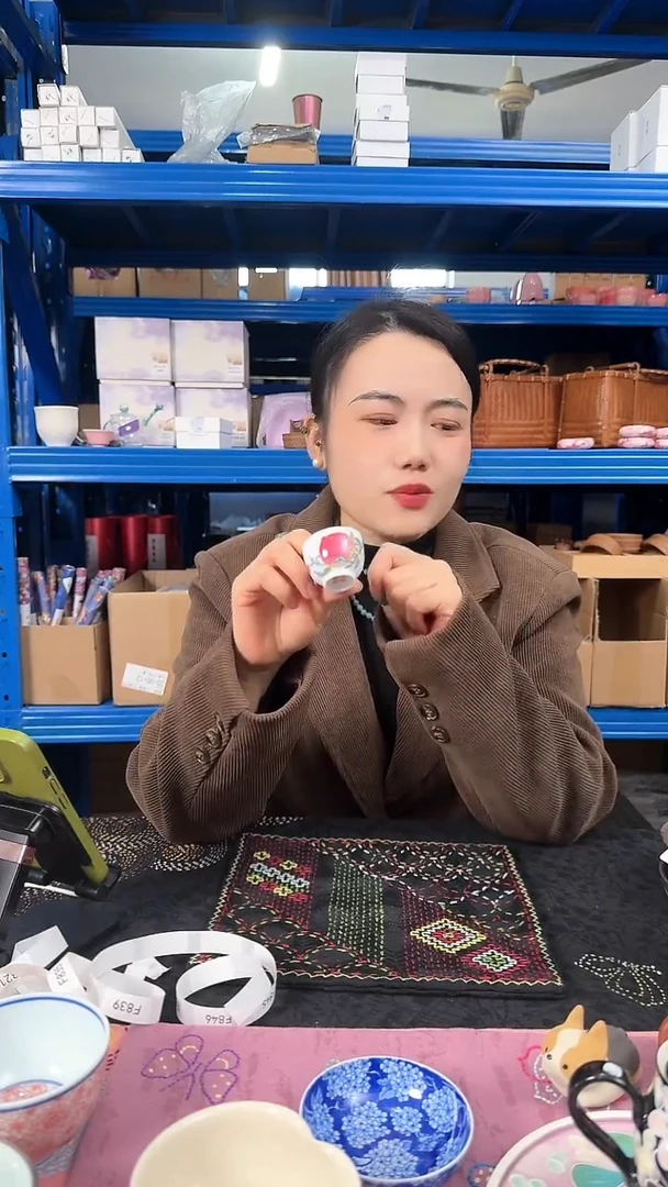 【闪购商品】粉彩一桃杯