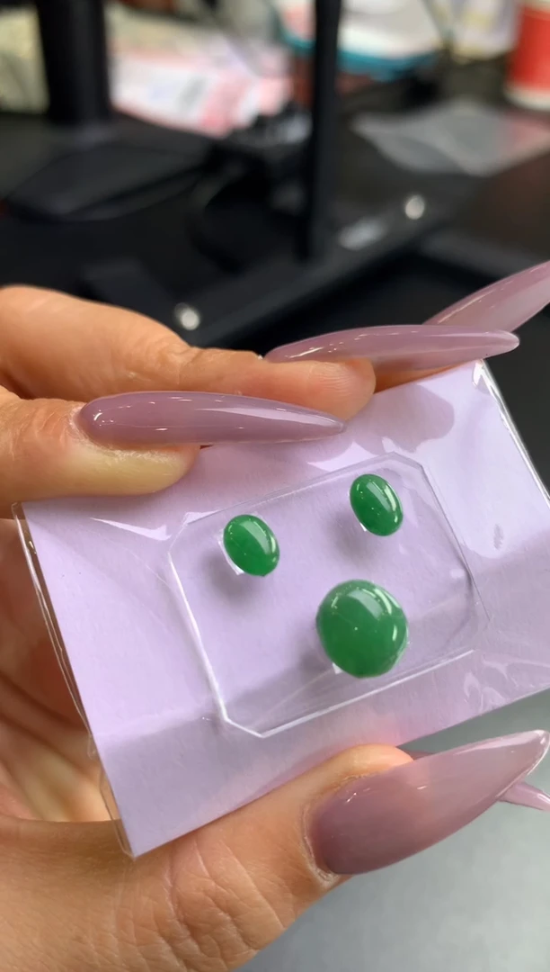定制翡翠未镶嵌翡翠