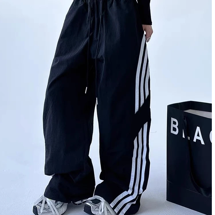 美式休闲条杠运动风宽松收腰显瘦卫裤大码春季薄款降落伞裤子