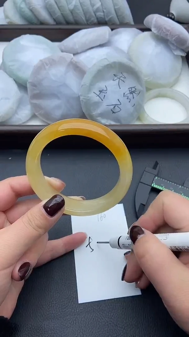 未镶嵌手镯石英质玉160+59/60