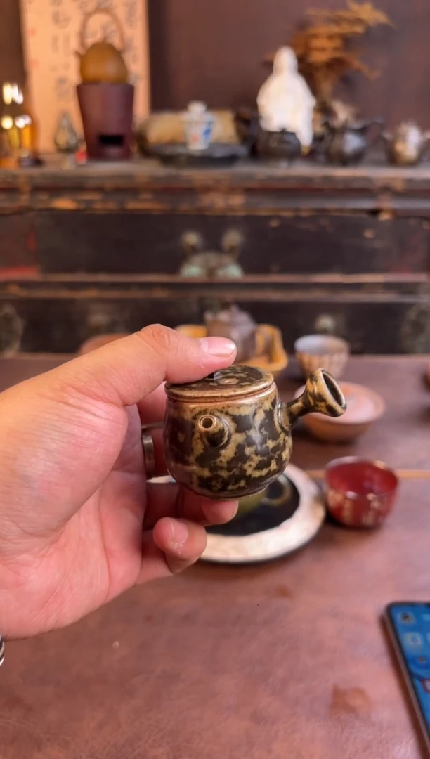 瓷片侧把小小茶壶啊啊啊