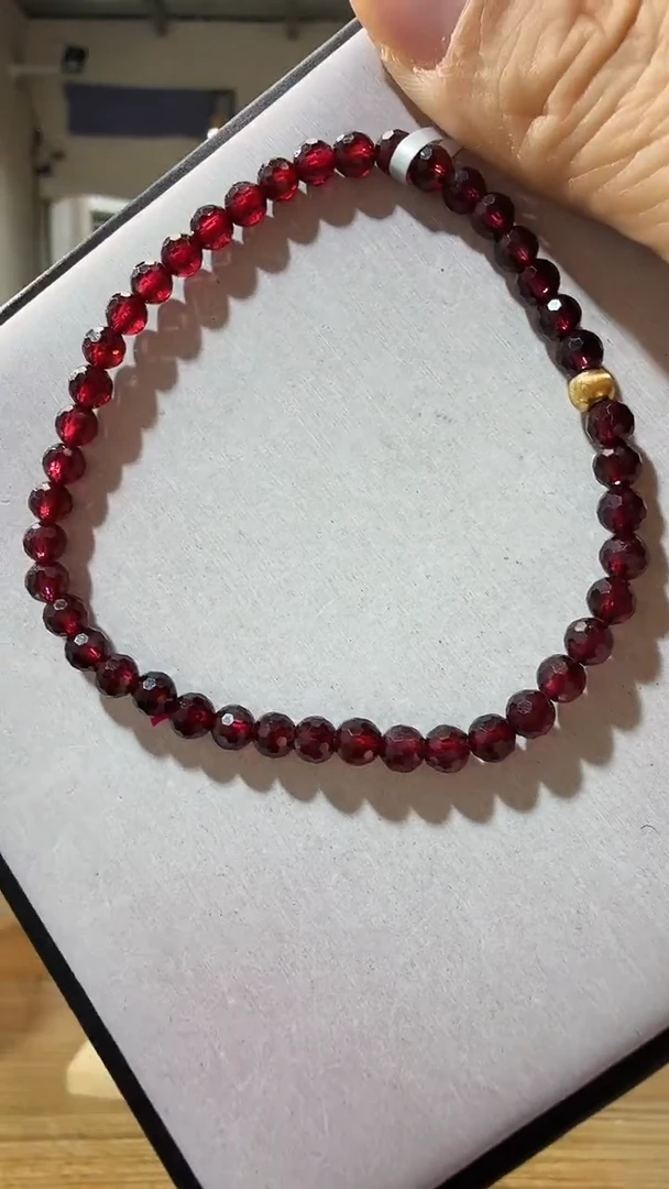 未镶嵌手链石榴石优0922 约4mm