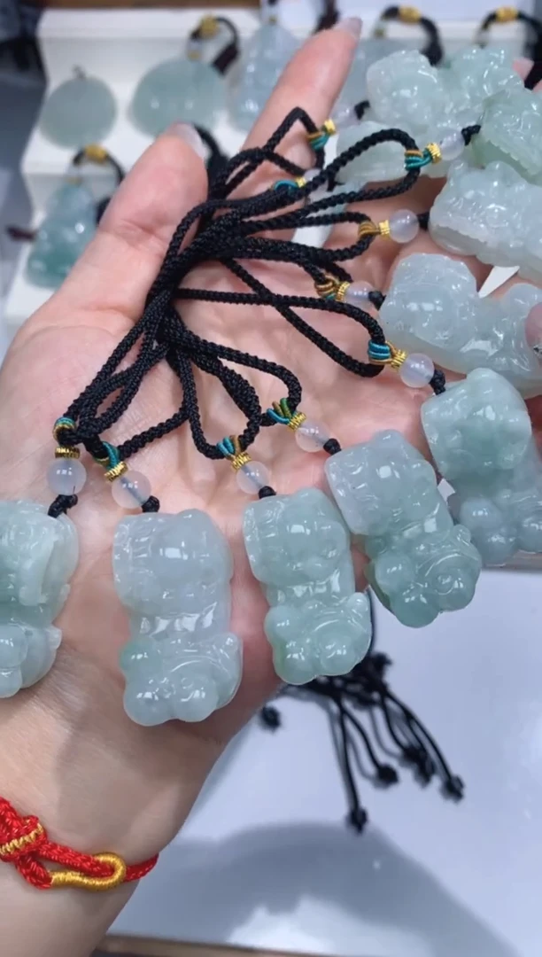 颈饰未镶嵌翡翠吊坠团购多样性发一件