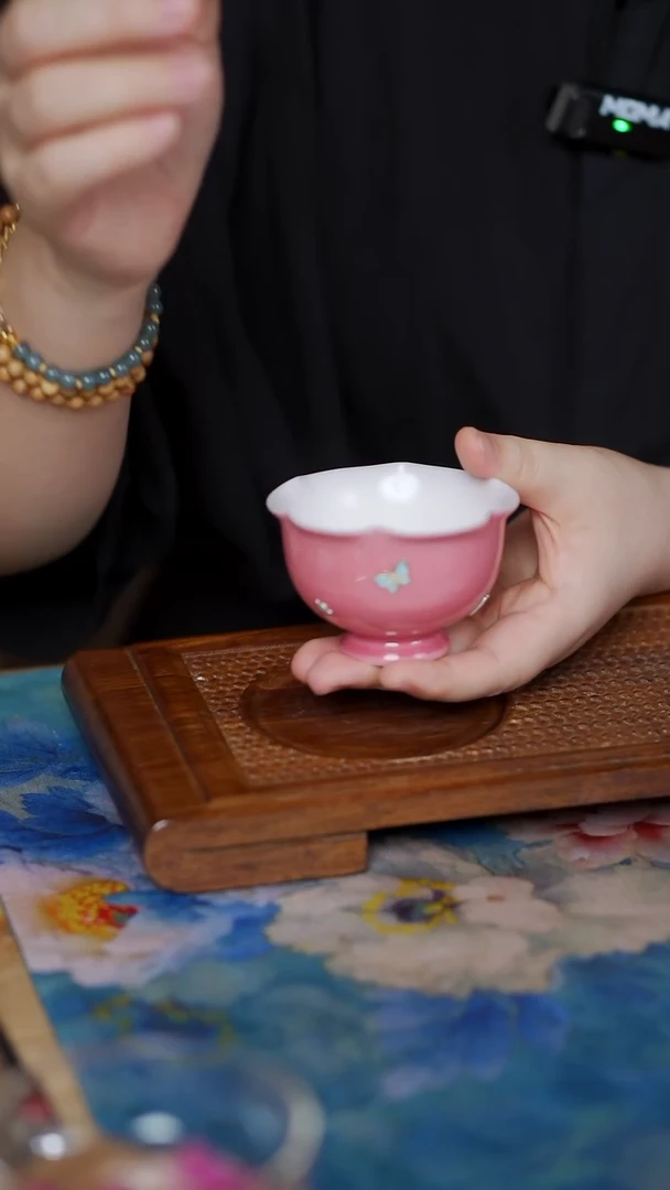 冰种玉瓷  银蝴蝶 主人杯