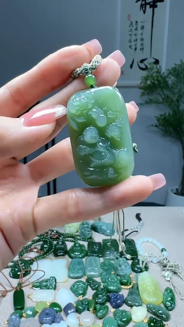 未镶嵌和田玉挂件1