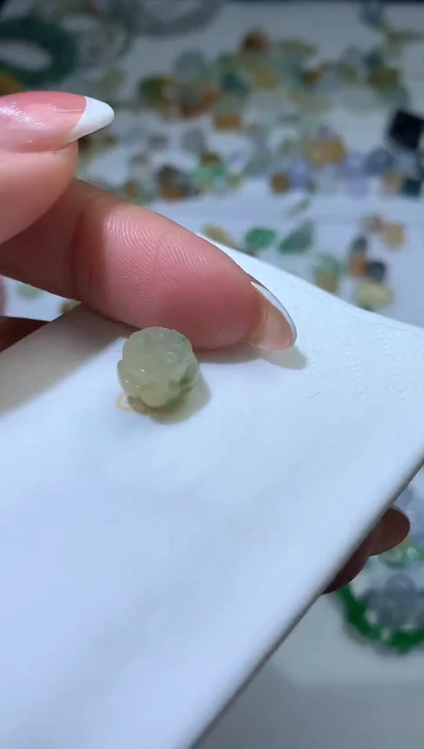 未镶嵌定制翡翠毛货