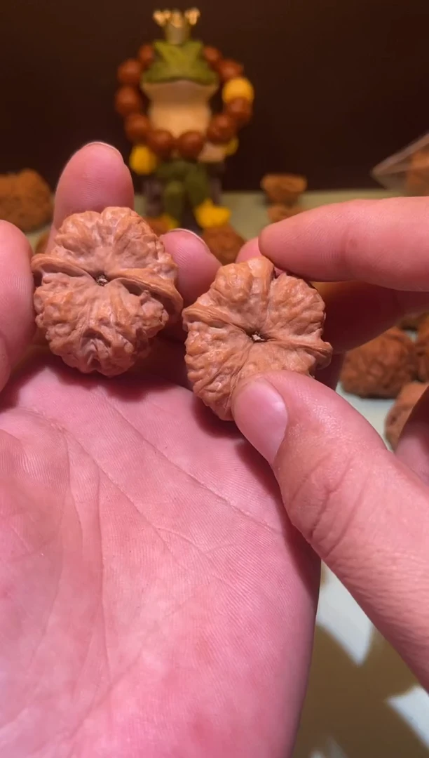 【闪购商品】文玩核桃吊坠山海核饰蛤蟆头37  380