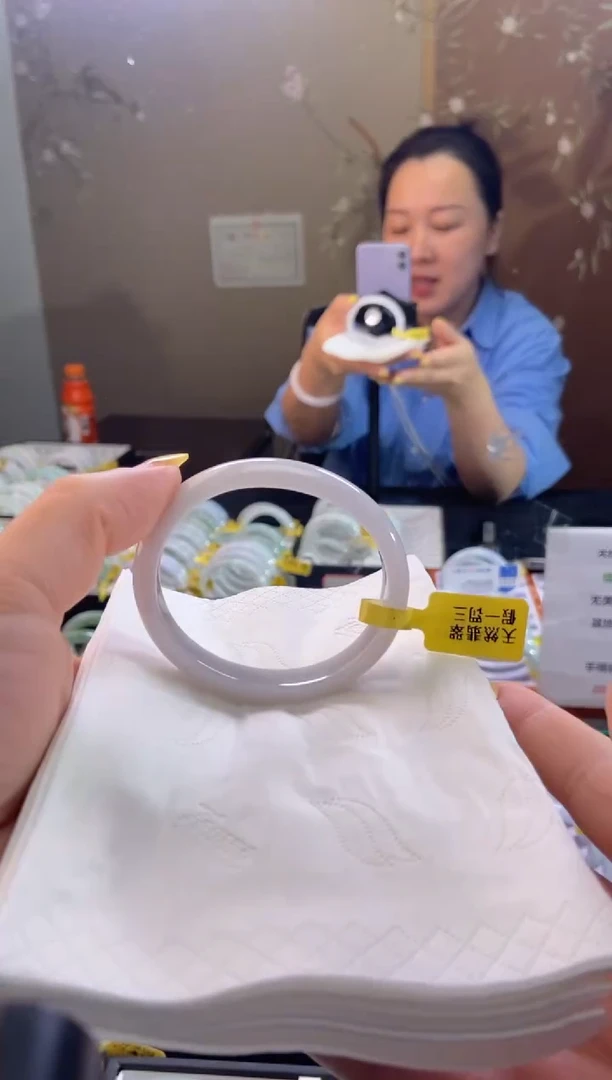 未镶嵌手镯（贵妃镯）翡翠陈*嘉52圈口d