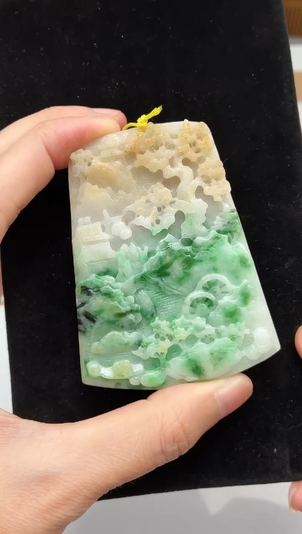 颈饰未镶嵌翡翠牌子