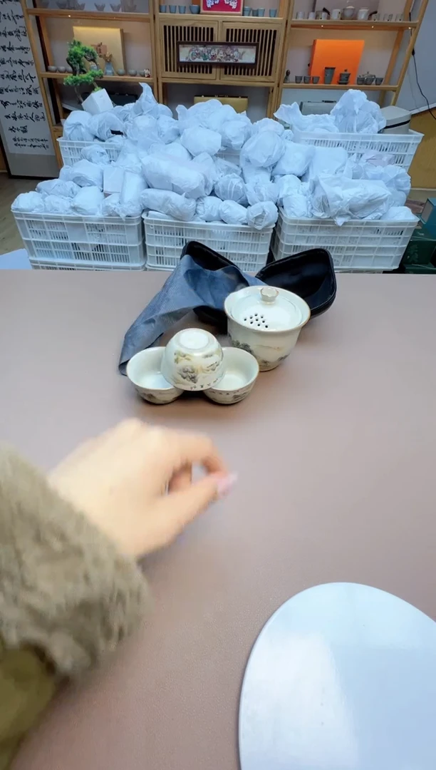 【闪购商品】摆件瓷制品S1111111111111