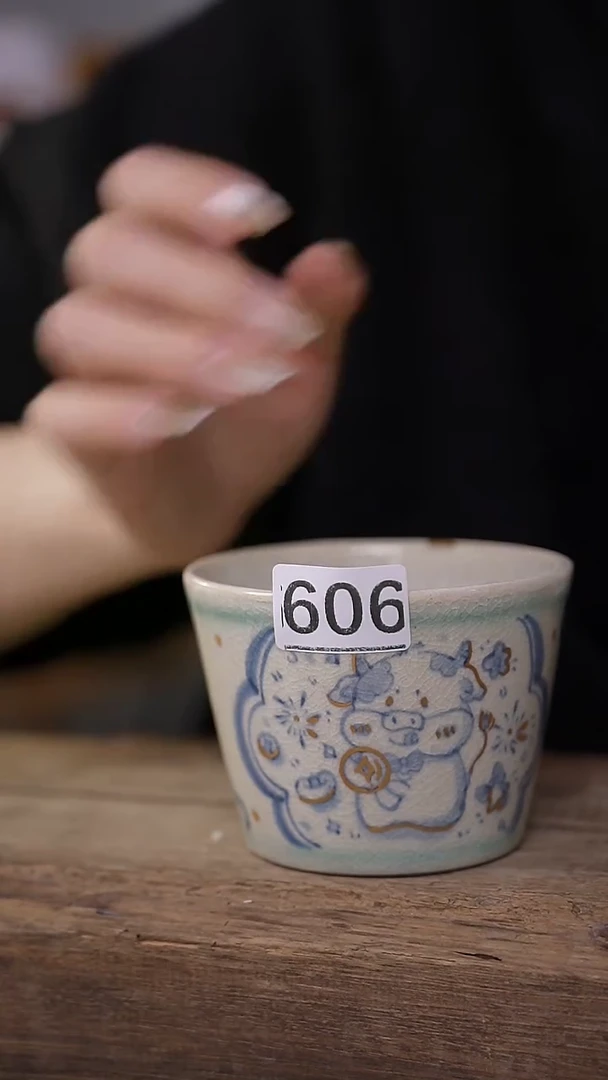 【闪购商品】瓷片福利！一抹青描金手绘主人杯